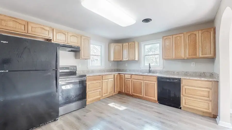 246 E Woodrow St, Gallatin, TN 37066 - #3