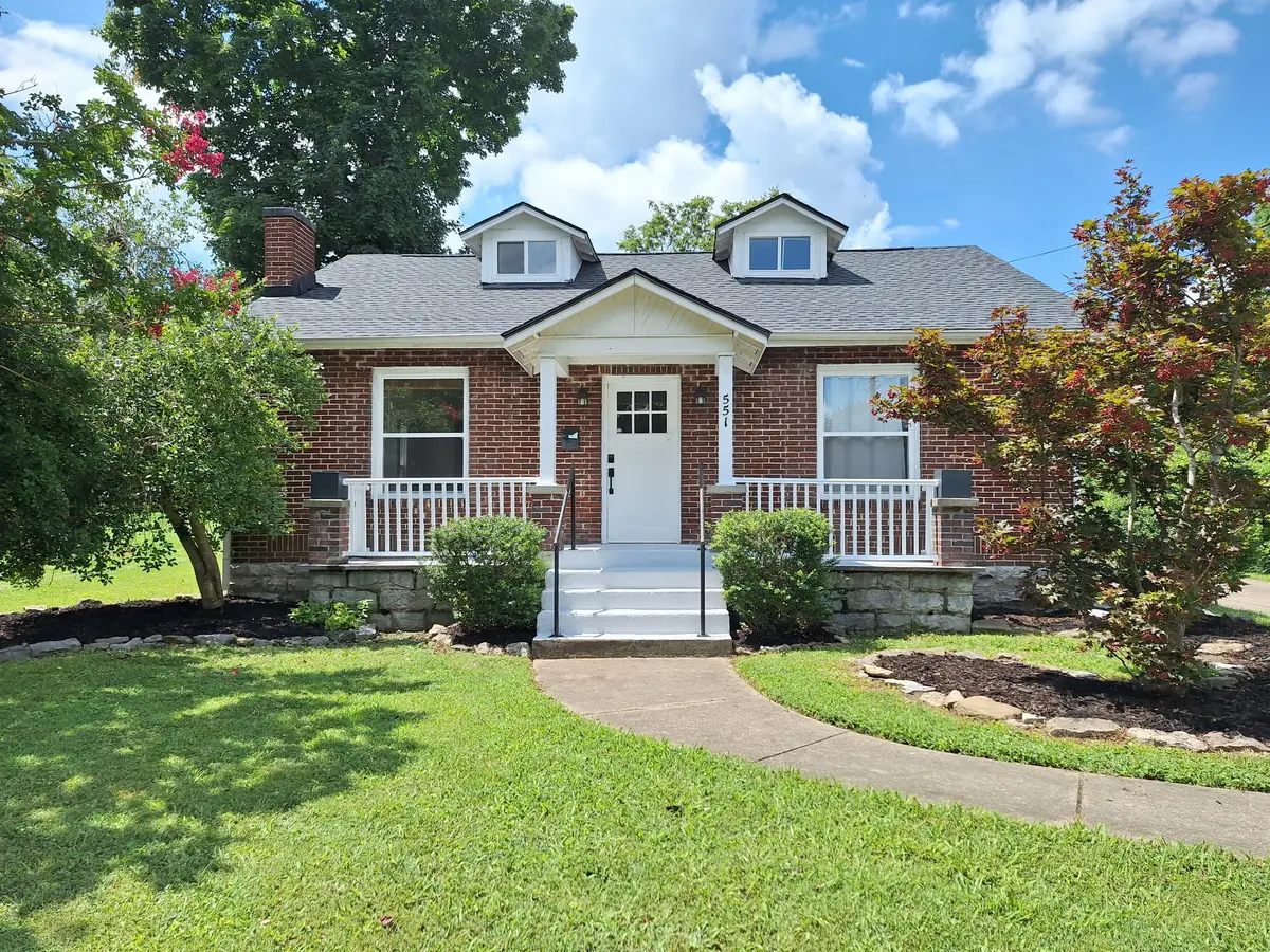 551 E Eastland St, Gallatin, TN 37066 - #1