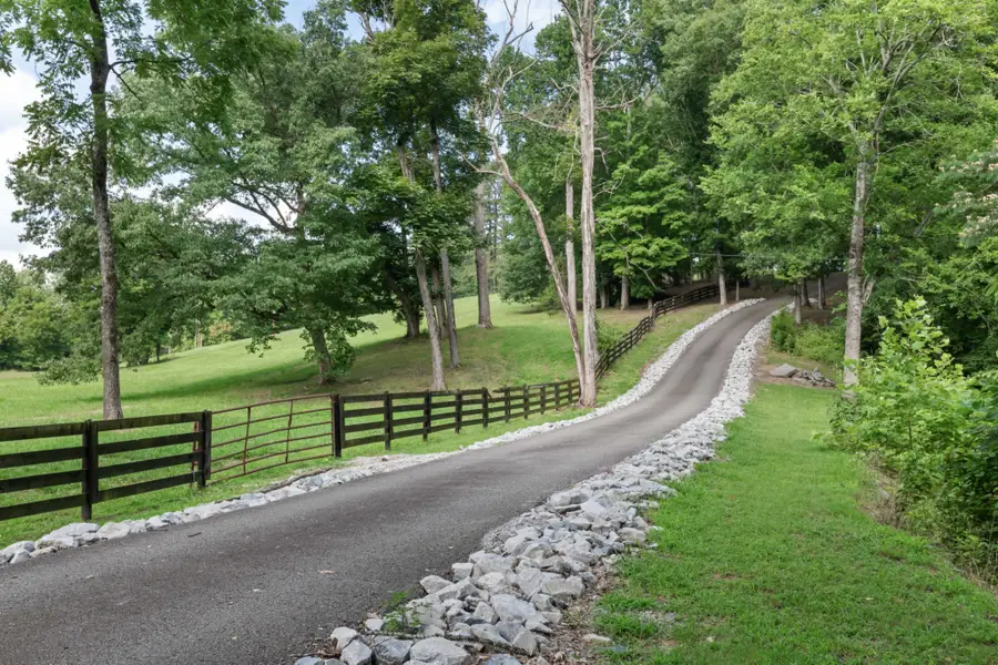 1025 Choate Rd, Dickson, TN 37055 - #3