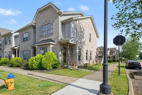 107 Savannah Ave, Pleasant View, TN 37146