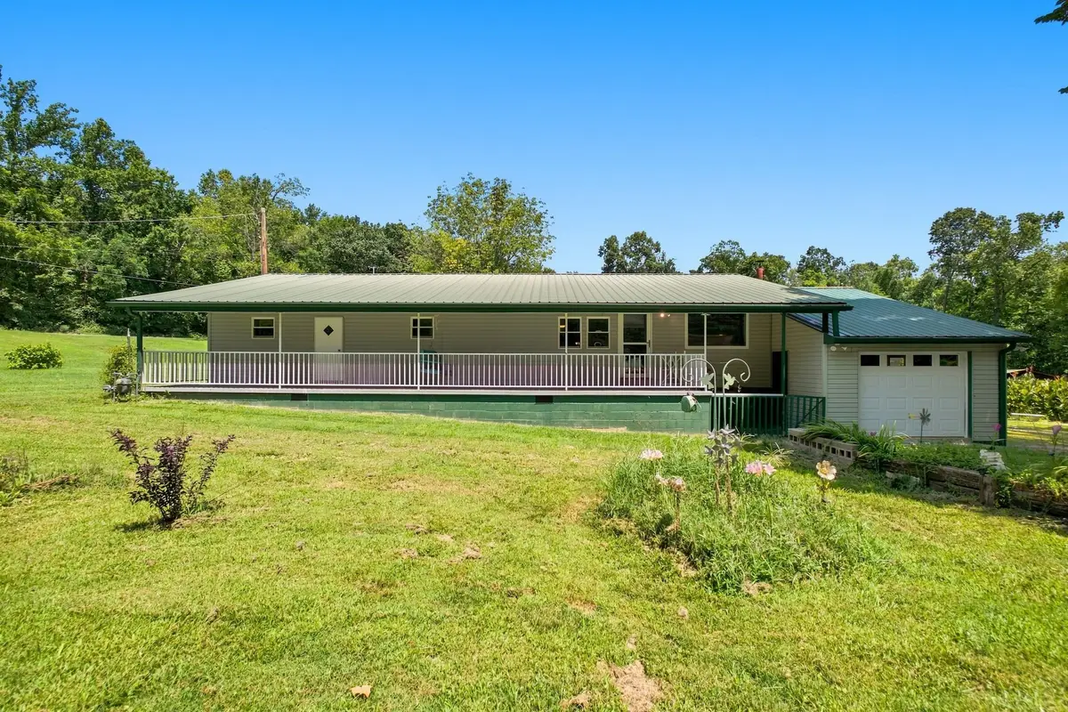 205 N Browns Ln, Portland, TN 37148 - #1