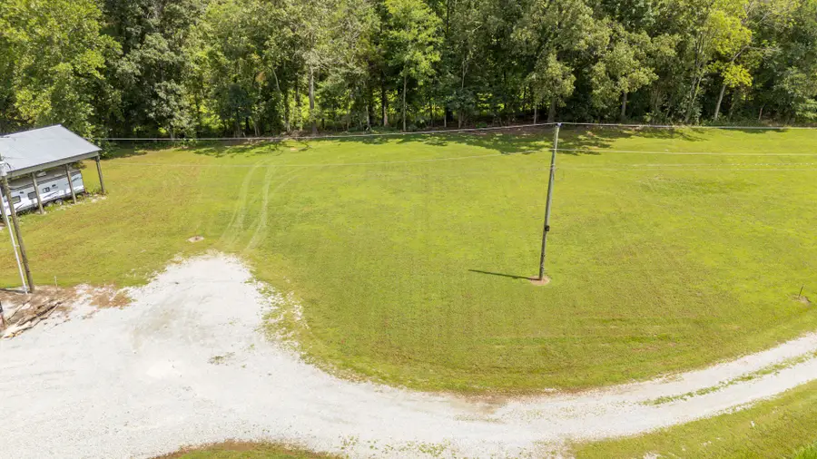 360 Jett Dr, Clifton, TN 38425 - #3