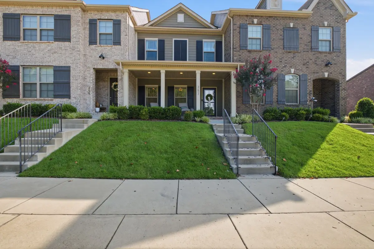 257 Claremont Ct, Gallatin, TN 37066 - #1