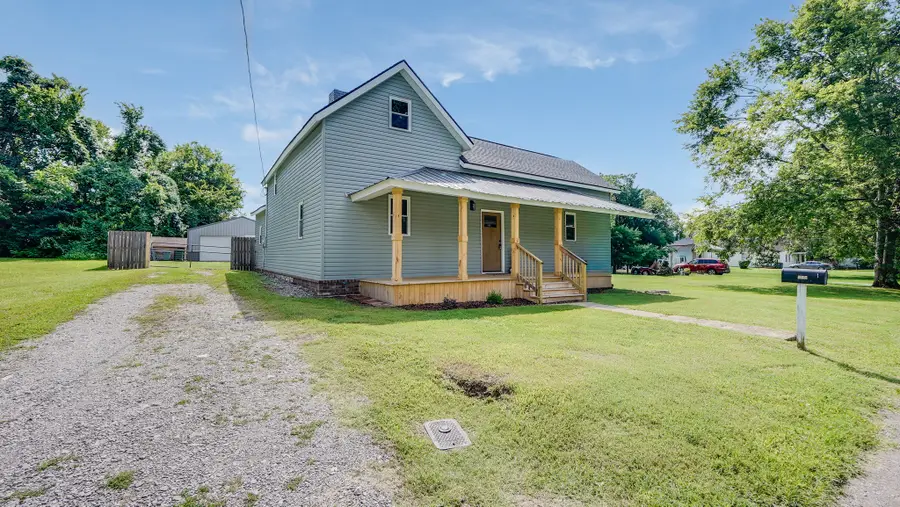 423 Anderson St, Gallatin, TN 37066 - #2