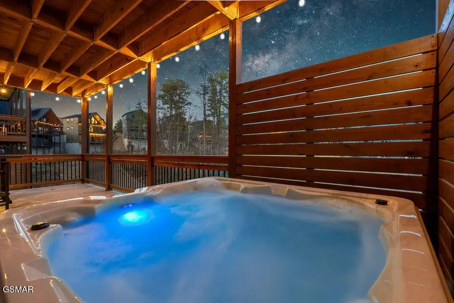 2832 Sequoia Road, Pigeon Forge, TN 37863 - #3
