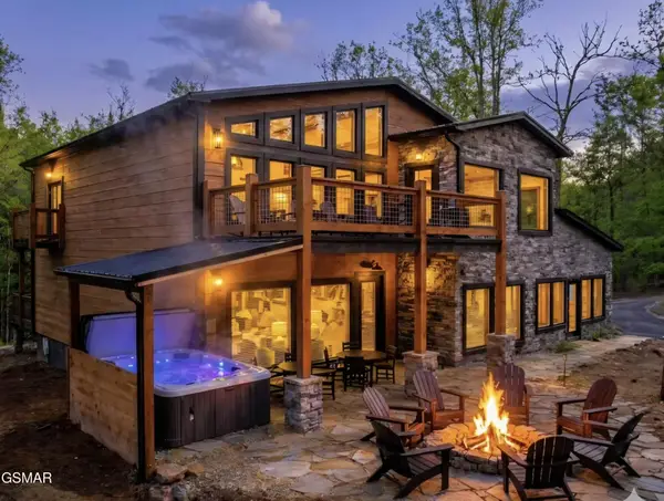 2215 Sawmill Cv Drive, Sevierville, TN 37862