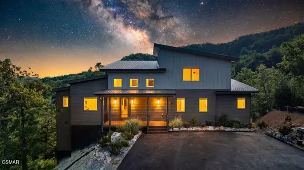 1429 Mountain Ash Way, Sevierville, TN 37876