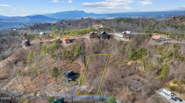 4 Walker Trail, Sevierville, TN 37876