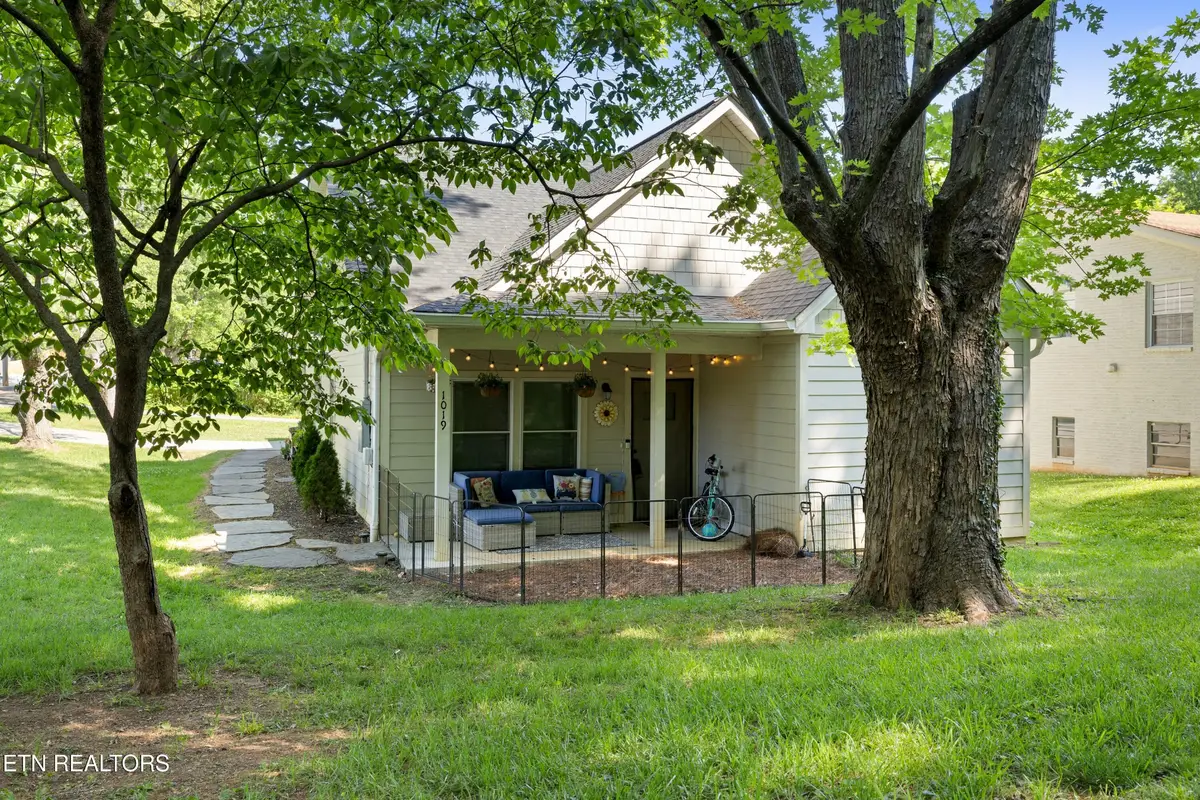 1019 Broyles Ave, Maryville, TN 37801 - #1