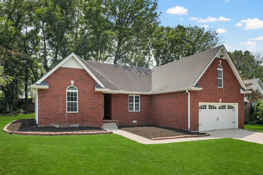 616 Woodland Hills Dr, La Vergne, TN 37086 - #2