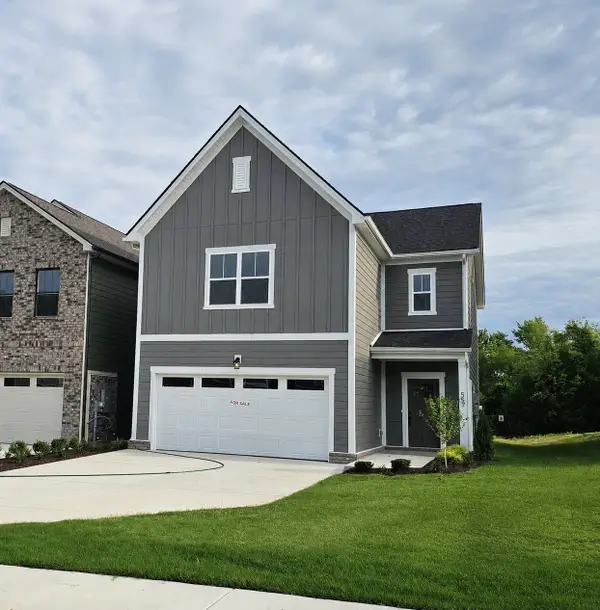 557 Twyla Dr, Lebanon, TN 37087