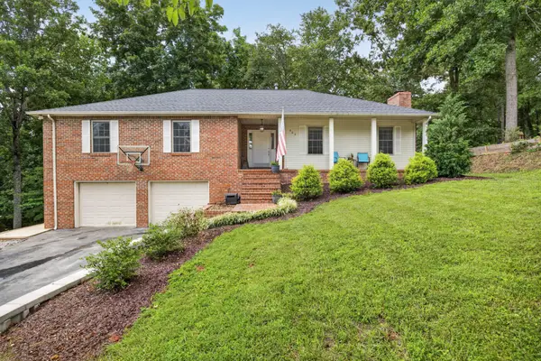 864 Spring Valley Rd, Cookeville, TN 38501
