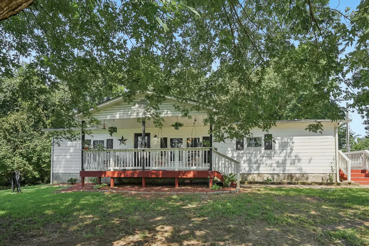 1008 Hopewood Ln, Chapmansboro, TN 37035 - #1