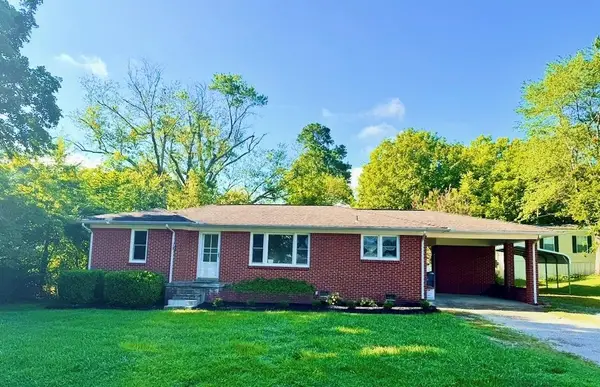 127 Davidson St, Camden, TN 38320