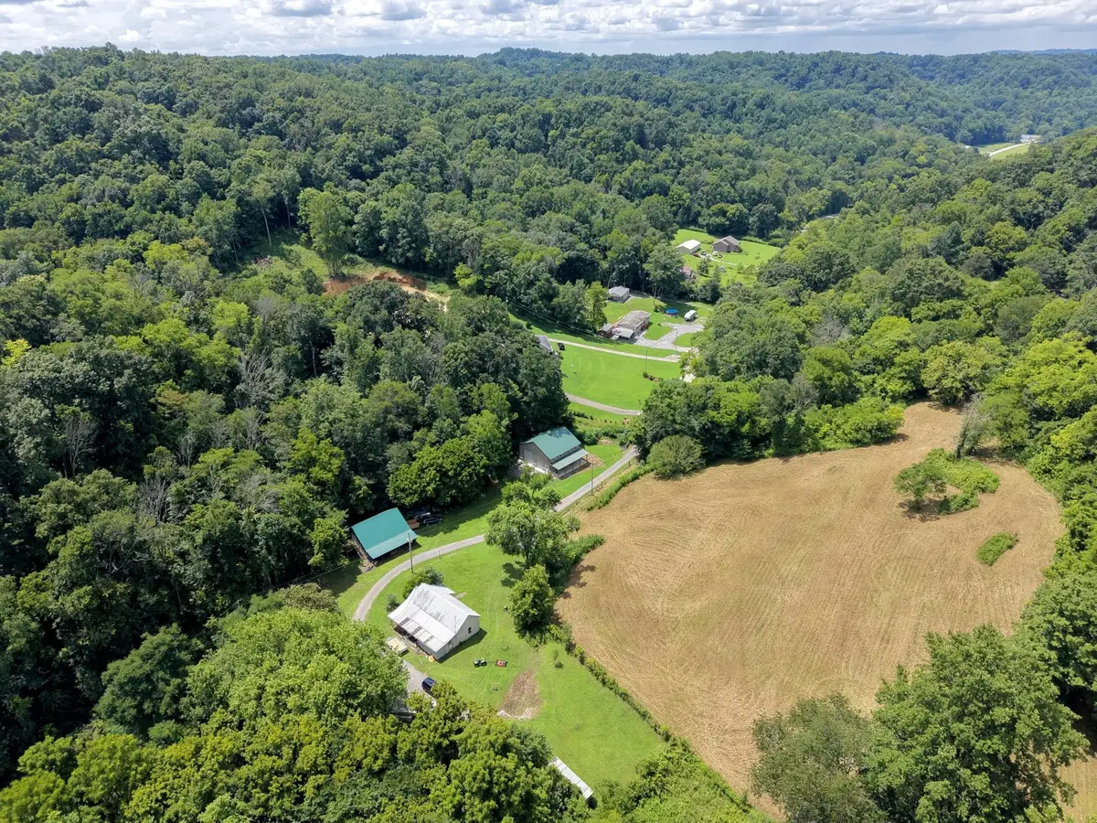 490 Ford Hollow Rd, Hartsville, TN 37074 - #1