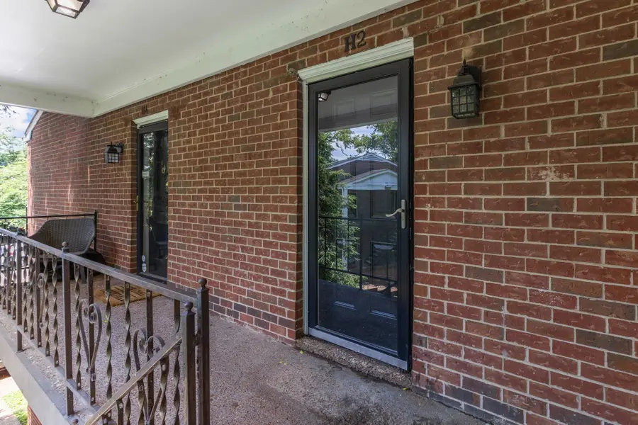 601 Boyd Mill Ave #H2, Franklin, TN 37064 - #2