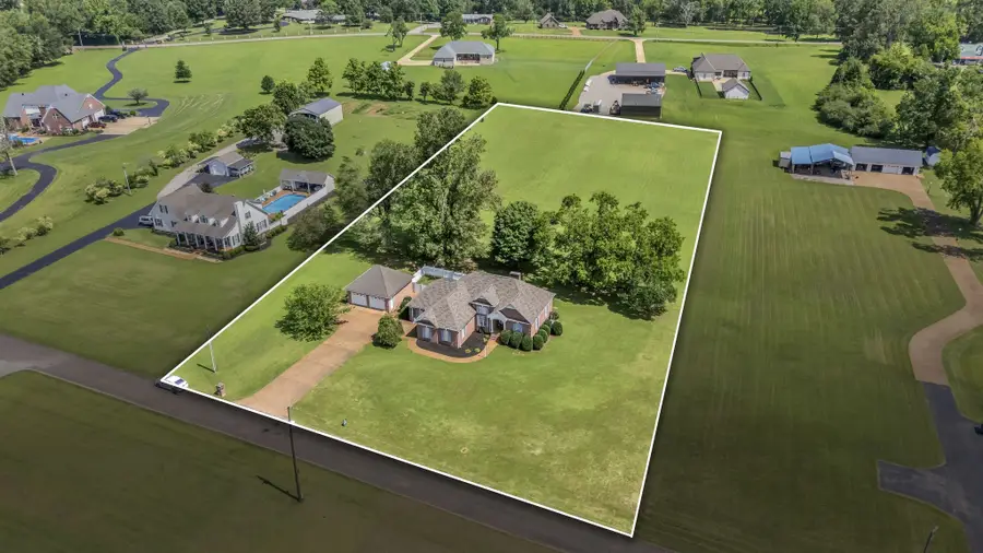 260 Kerr Farms Ln, Savannah, TN 38372 - #2