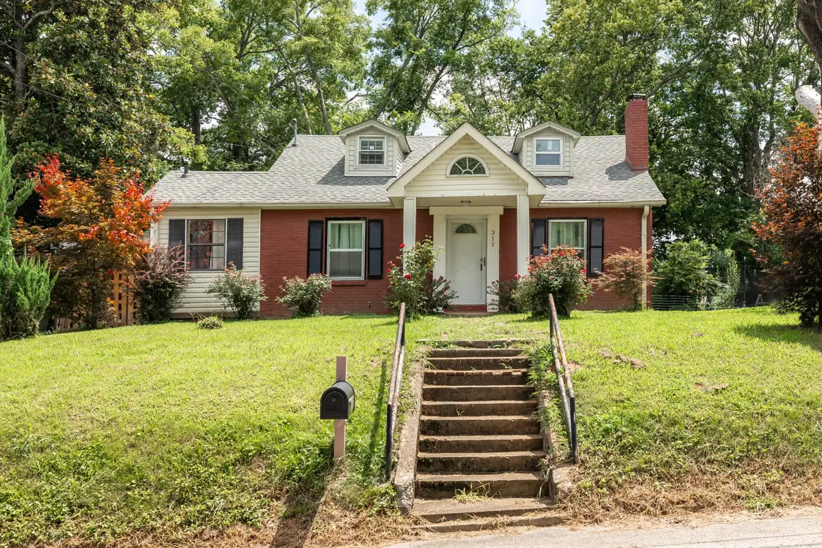 311 W 15th St, Columbia, TN 38401 - #1