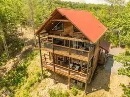 113 Little Round Top Ln., Sevierville, TN 37876