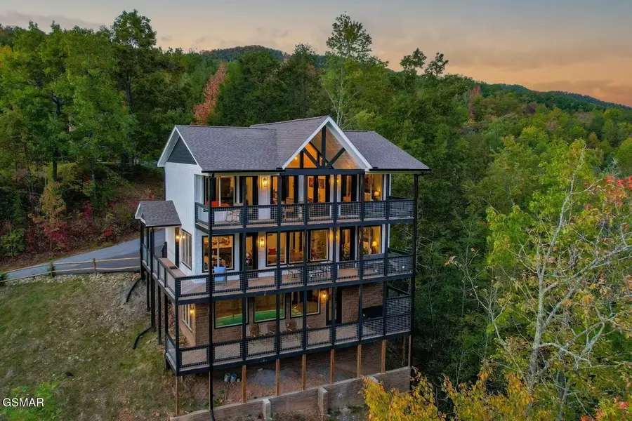 821 Sunshine Trail, Gatlinburg, TN 37738 - #2