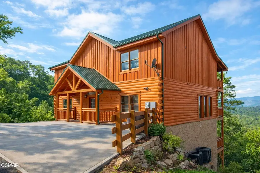 3704 Tilda Hilltop Way, Sevierville, TN 37862 - #3