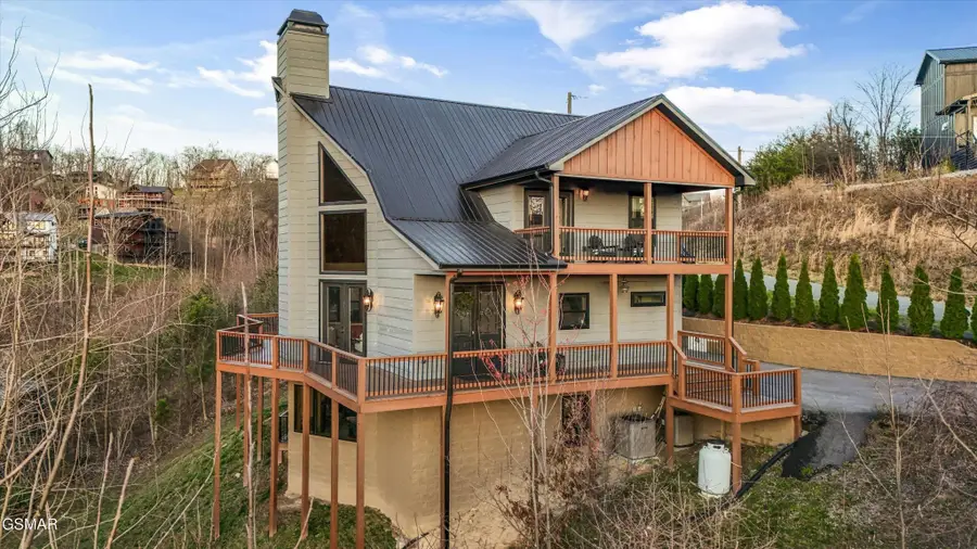 561 Edgewood Drive, Gatlinburg, TN 37738 - #3