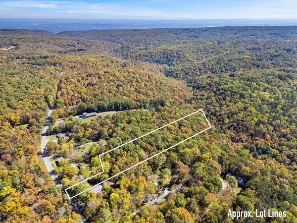 2424 Corral Road, Signal Mountain, TN 37377
