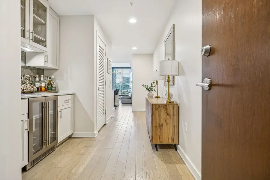 1212 Laurel St #301, Nashville, TN 37203 - #2