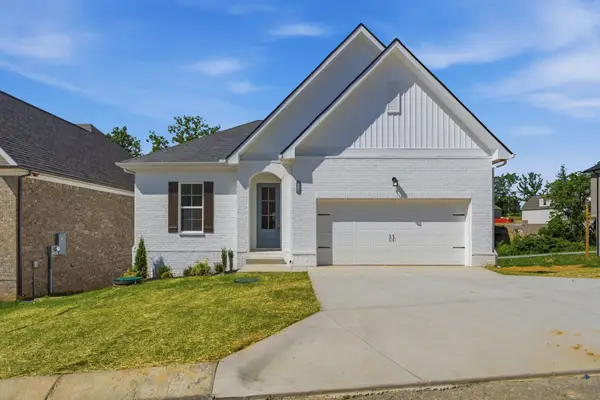 977 Hunters Lane, Springfield, TN 37172
