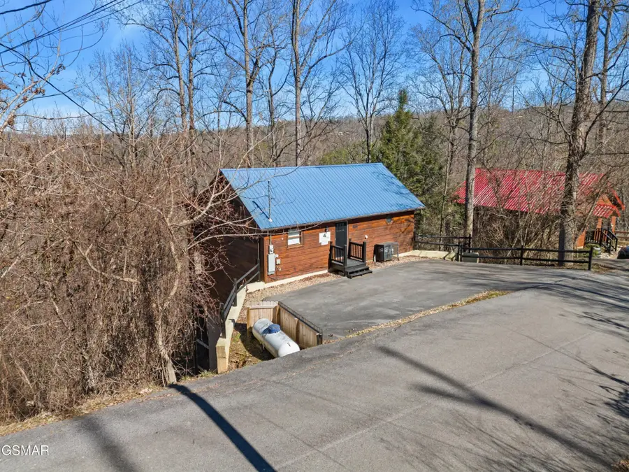 1235 Annes Road, Gatlinburg, TN 37738 - #2
