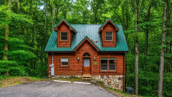 1420 Silver Poplar Lane, Sevierville, TN 37876