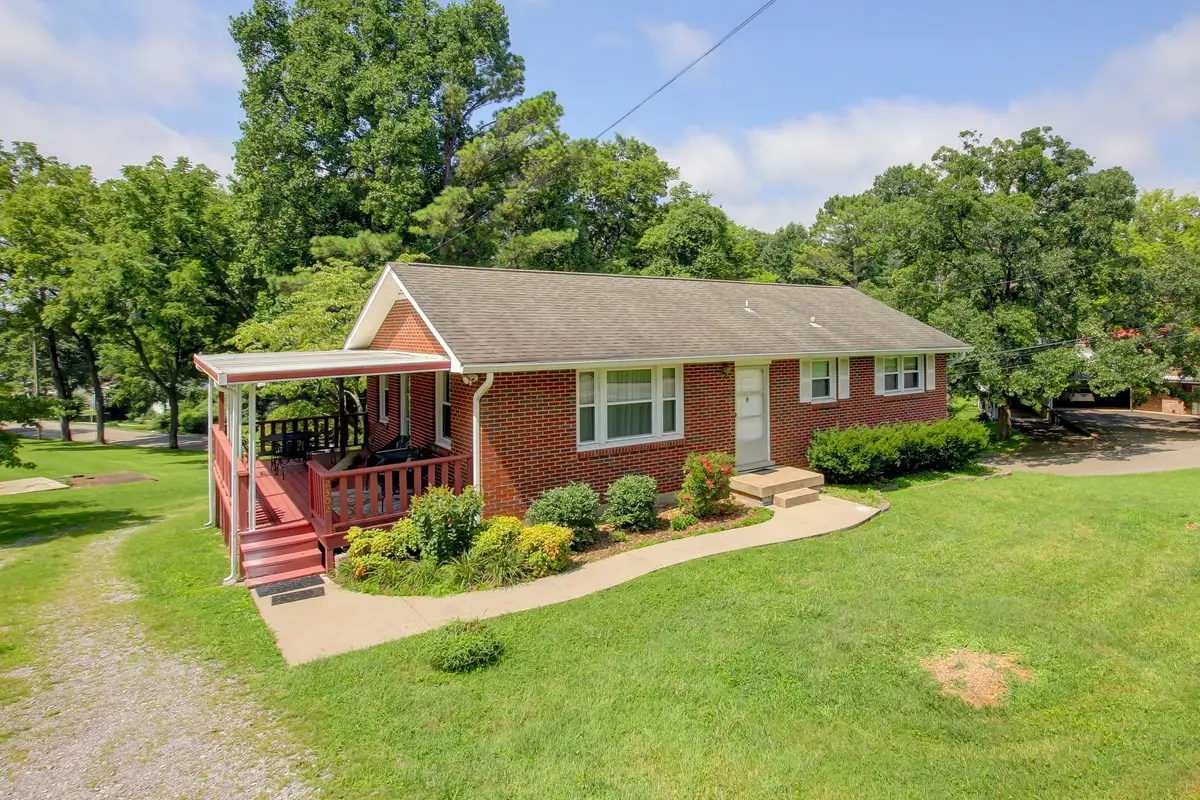 2302 Old Ashland City Rd, Clarksville, TN 37043 - #1
