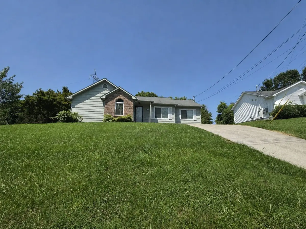 2001 Hyde Park Ln, Knoxville, TN 37921 - #1