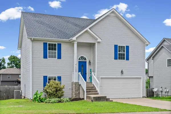 1132 Meachem Dr, Clarksville, TN 37042