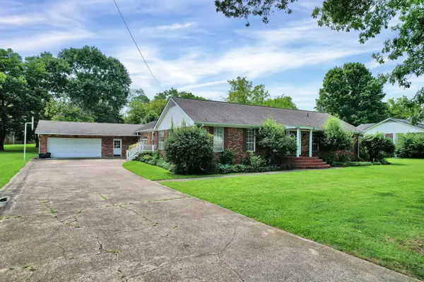 3820 Ne Charleston Drive Ne, Cleveland, TN 37312