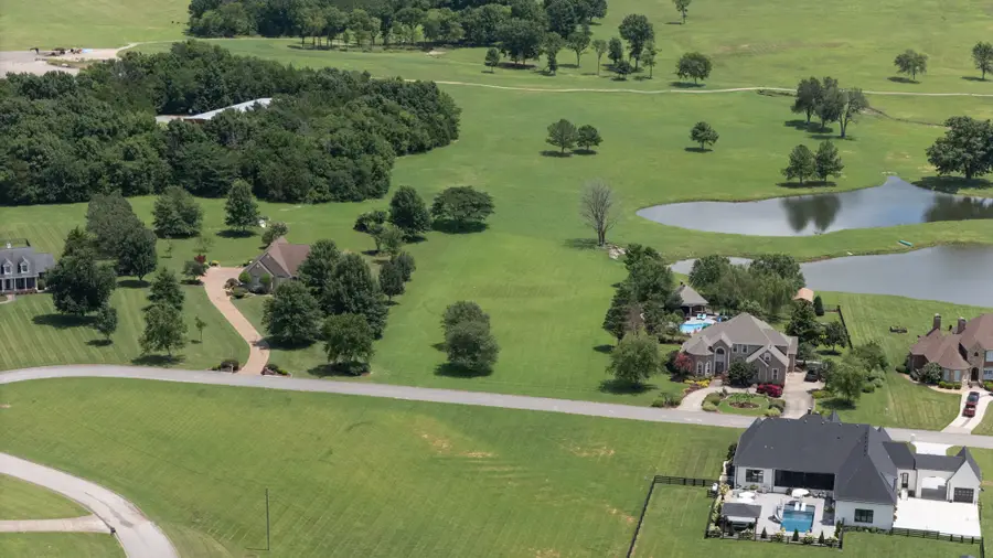 107 Forrest Ct, Shelbyville, TN 37160 - #3