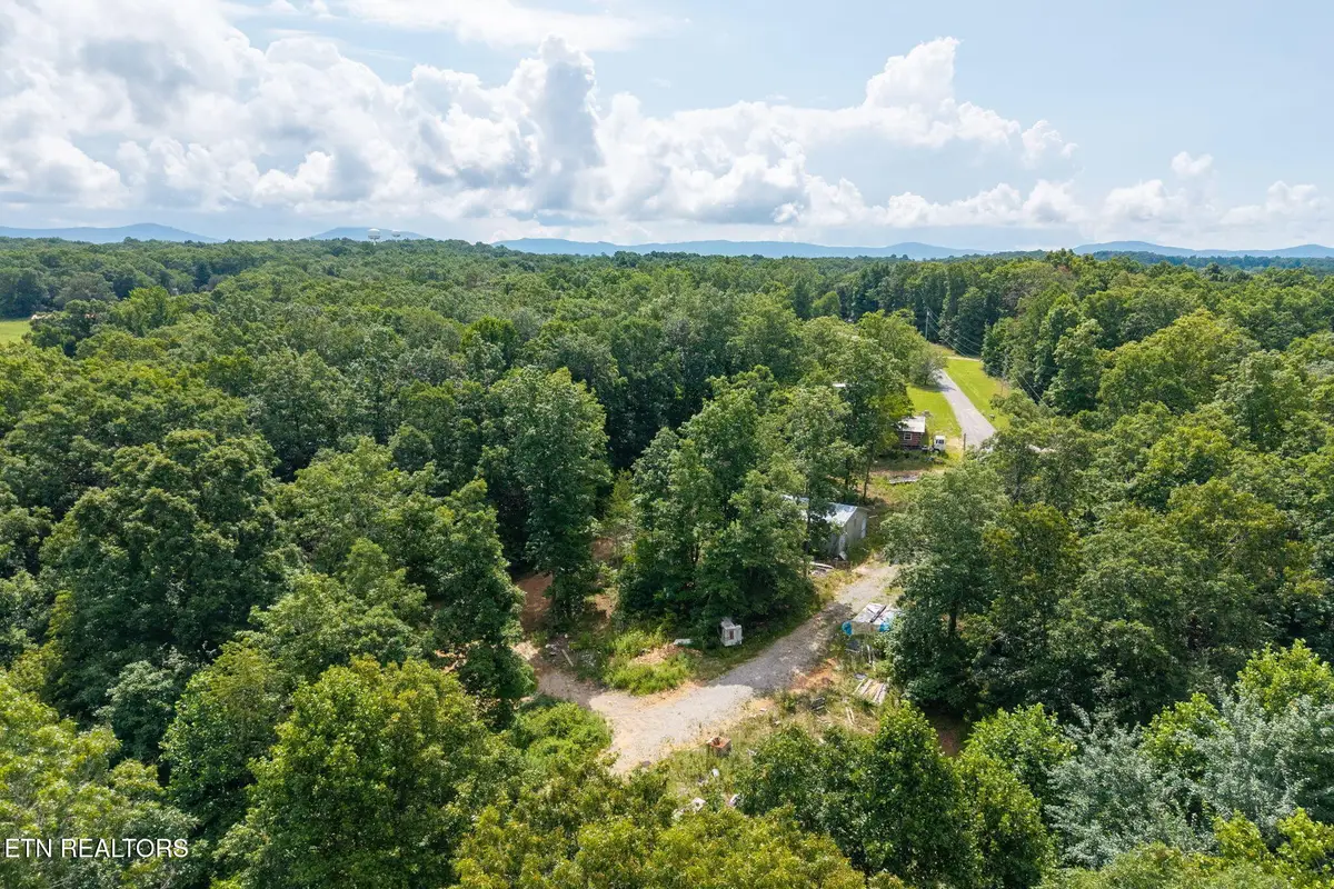 494 Sampson Rd, Crossville, TN 38572 - #1