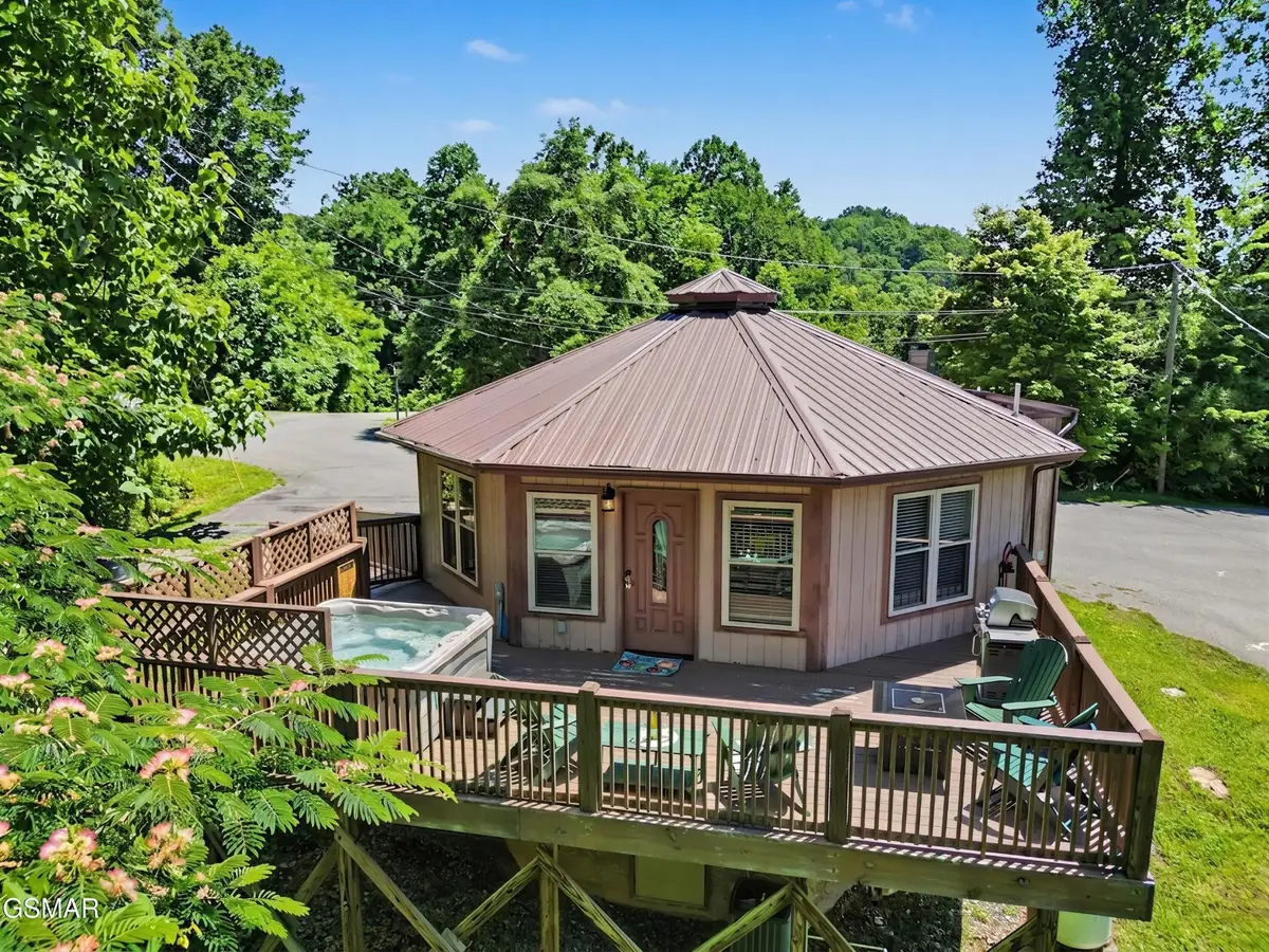717 Valley View Lane, Gatlinburg, TN 37738 - #1