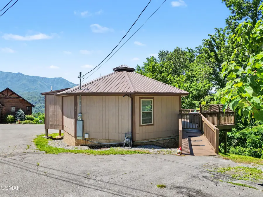 717 Valley View Lane, Gatlinburg, TN 37738 - #2