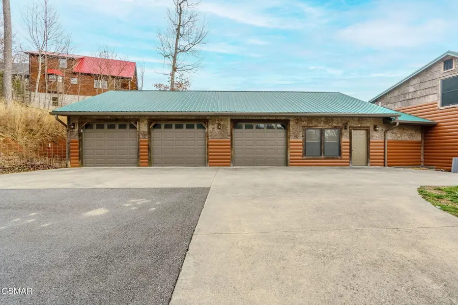 3644 Wears Mountain Lane, Sevierville, TN 37862 - #3