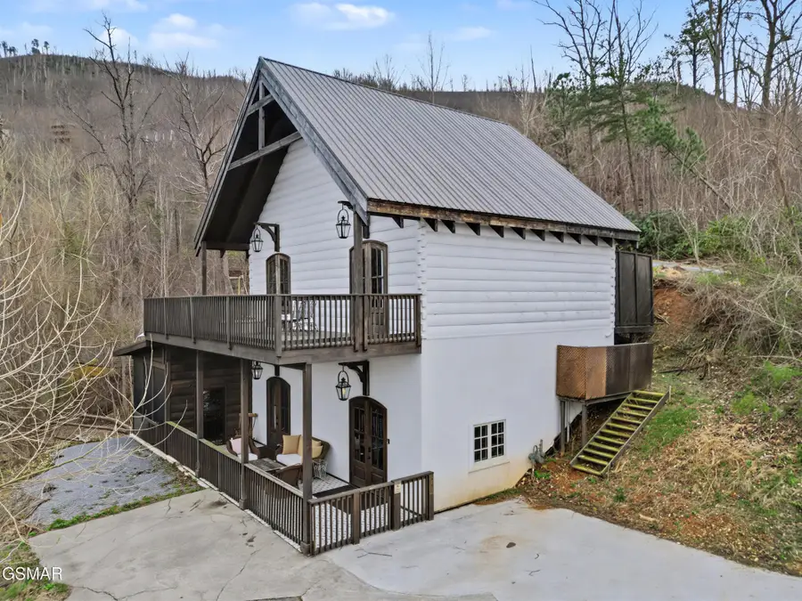 225 Chimney Tops Way, Gatlinburg, TN 37738 - #2