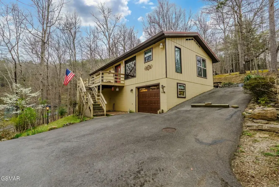 2931 Mountain Boulevard, Sevierville, TN 37876 - #2