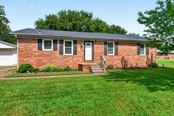 701 Pineridge Dr, Hopkinsville, KY 42240