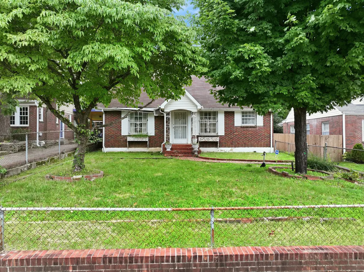 2925 Glenmeade Dr, Nashville, TN 37216 - #1