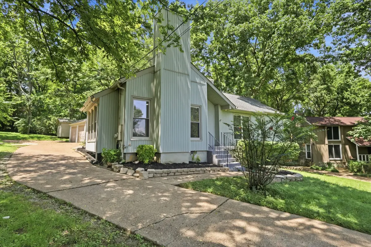 536 New Castle Ln, Hermitage, TN 37076 - #1