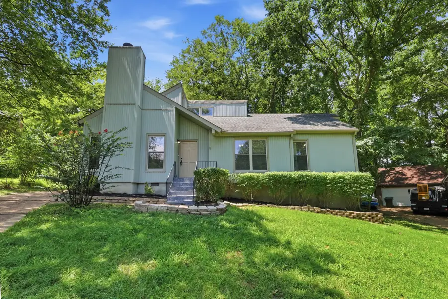536 New Castle Ln, Hermitage, TN 37076 - #2