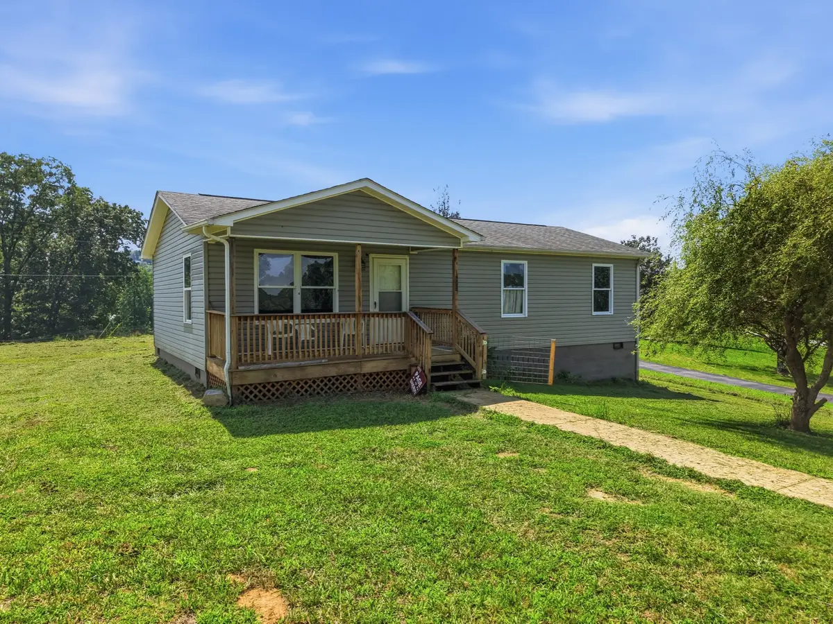 575 Simmons Cemetery Rd, Quebeck, TN 38579 - #1