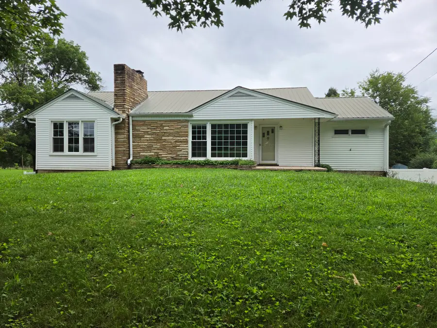 325 Murfreesboro Rd, Woodbury, TN 37190 - #2