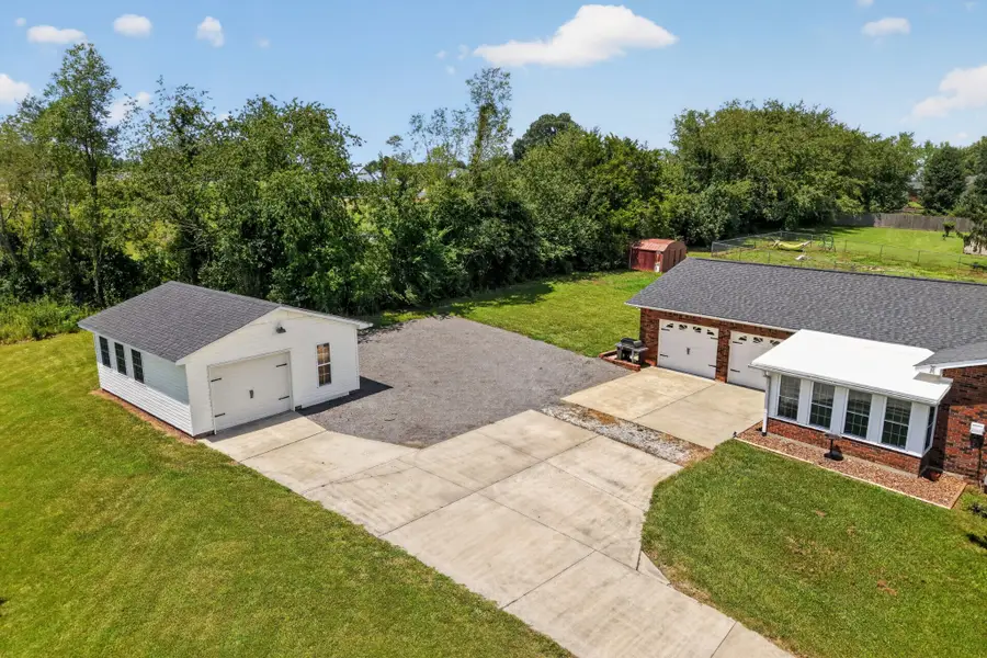 225 Westgate Dr, Baxter, TN 38544 - #3