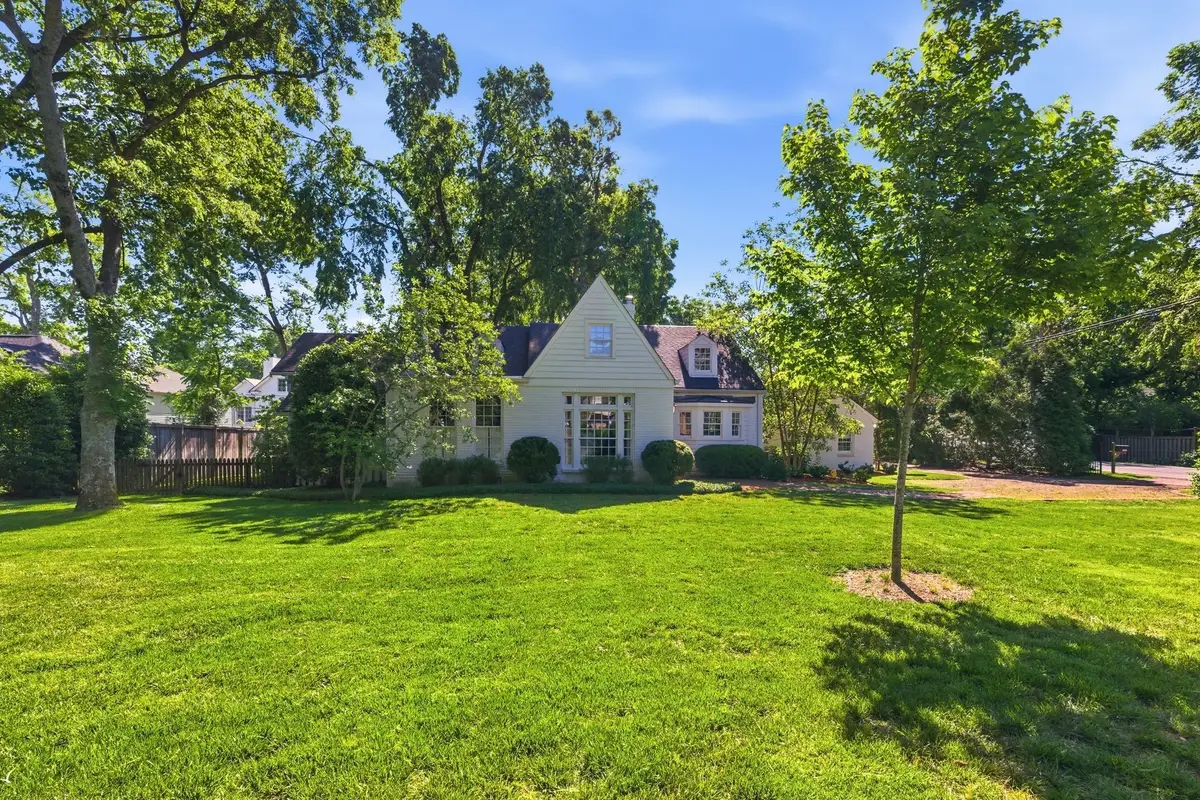 200 Brookfield Ave, Nashville, TN 37205 - #1